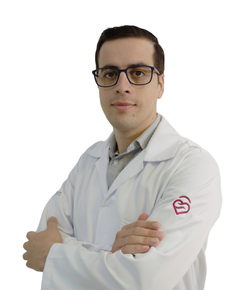 FOTO CORPO CLÍNICO (800 x 1000 px).png